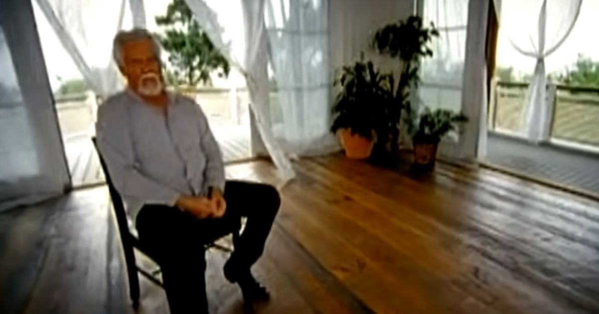 Kenny Rogers & Whitney Duncan – My World Is Over